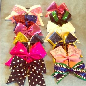 Cheerleading bows